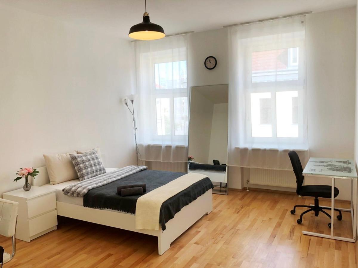 Home Away From Home Wenen Buitenkant foto
