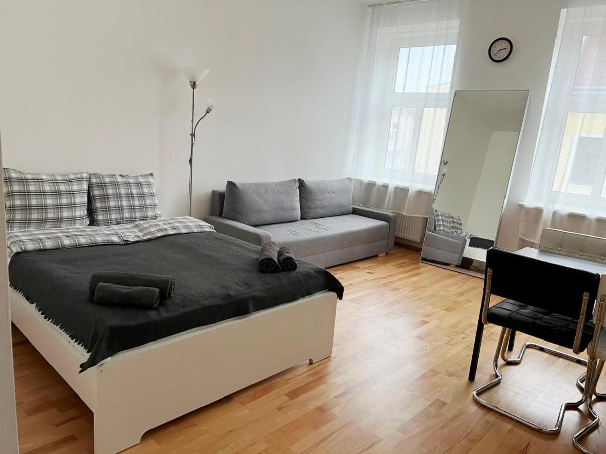 Home Away From Home Wenen Buitenkant foto